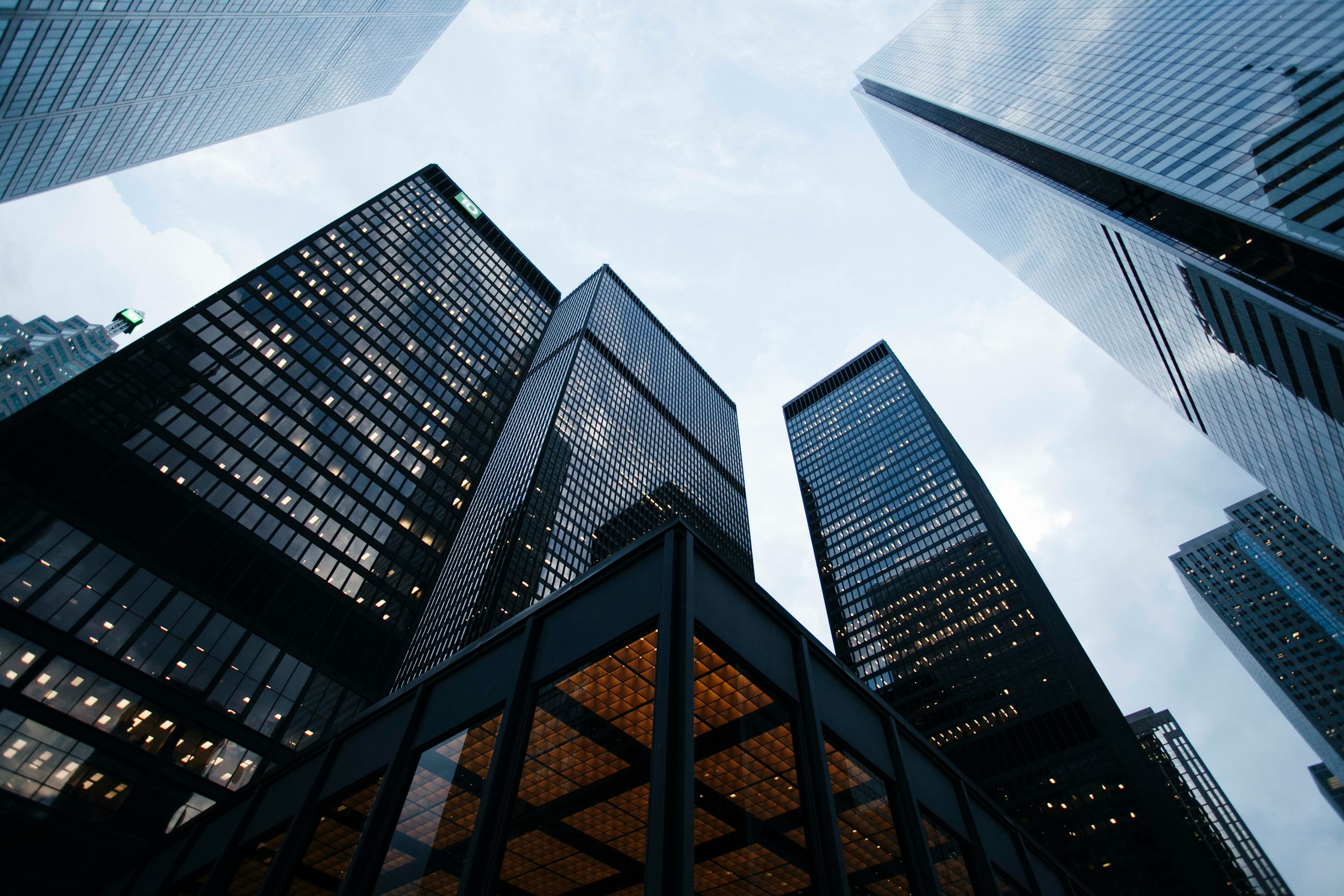 How Can Small Businesses Compete with Larger Companies Using AI?